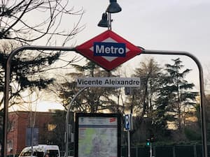 Estación metro Vicente Aleixandre