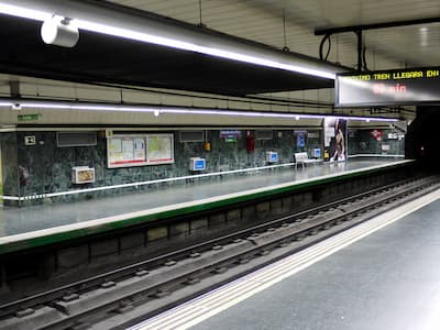 Estación de Metro Avenida de la Paz