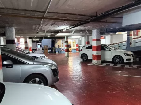 parking aribau